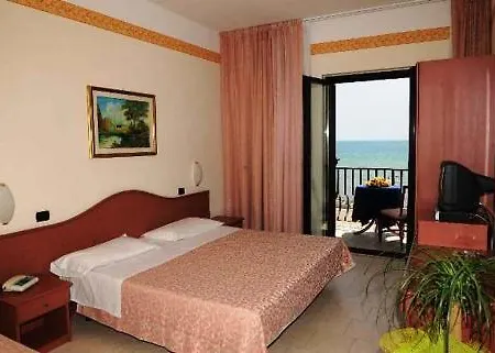 호텔 Panorama Del Golfo 만프레도니아